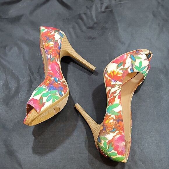 CHRISTIAN SIRIANO PEEP TOE HIGH HEEL STILETTO MULTI-COLOR FLORAL DETAILS PUMP - Picture 6 of 14